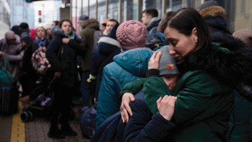  Pour le peuple ukrainien  cruellement éprouvé  FRA-039