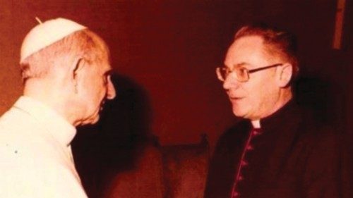 Le cardinal Poupard et le Concile  FRA-042