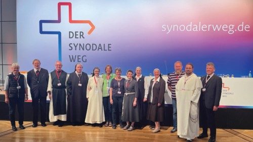  La longue tradition de synodalité des ordres religieux   FRA-005