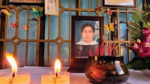 Le Vietnamien tué tandis qu’il confessait FRA-029 Le Vietnamien tué tandis qu’il confessait FRA-029