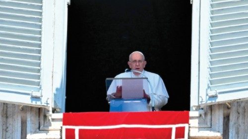Pope Francis delivers his speach to the pilgrims during his Sunday Angelus prayer in St.Peter's ...