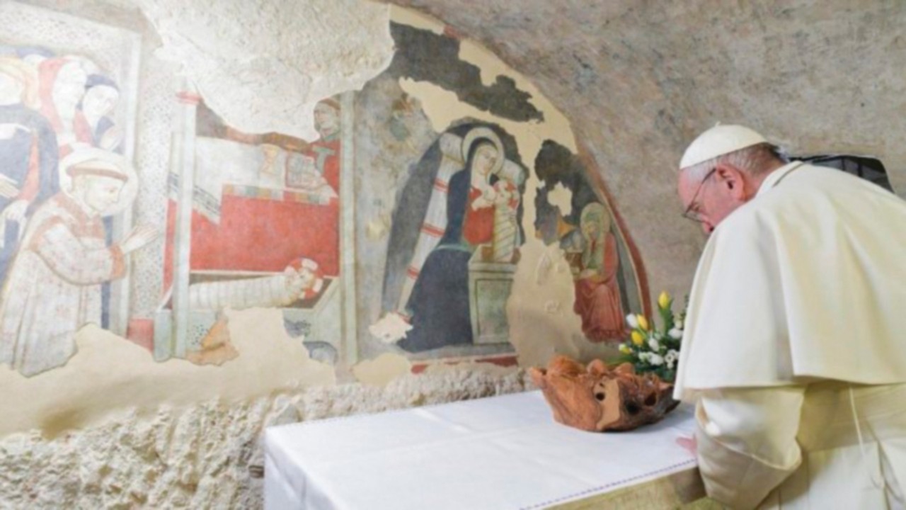 Le Pape François raconte  les personnages de Noël  FRA-047