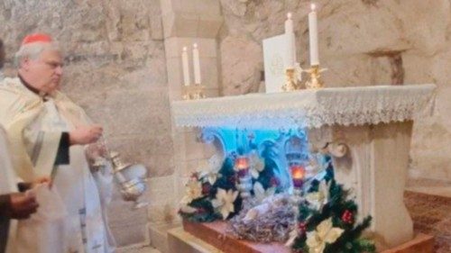 Que le monde s’incline à nouveau devant Dieu et la paix s'épanouira FRA-001 Que le monde s’incline à nouveau devant Dieu et la paix s'épanouira FRA-001