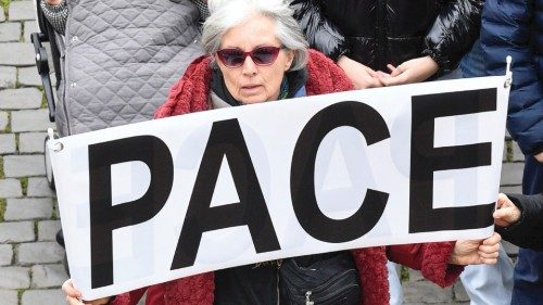  Que tous contribuent à la paix  et la réconciliation en Haïti  FRA-011