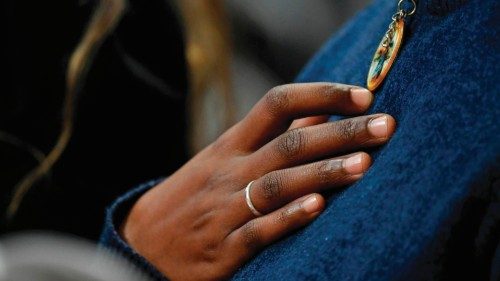 Appelés à semer l'espérance et à construire la paix FRA-012 Appelés à semer l'espérance et à construire la paix FRA-012