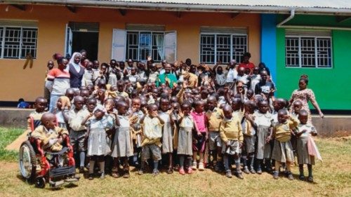 Les femmes sont le pilier de l’économie des familles en Afrique FRA-014 Les femmes sont le pilier de l’économie des familles en Afrique FRA-014