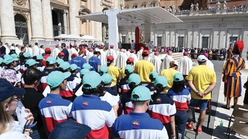 «Prier pour la paix afin qu’il n’y ait plus de guerres» FRA-022 «Prier pour la paix afin qu’il n’y ait plus de guerres» FRA-022