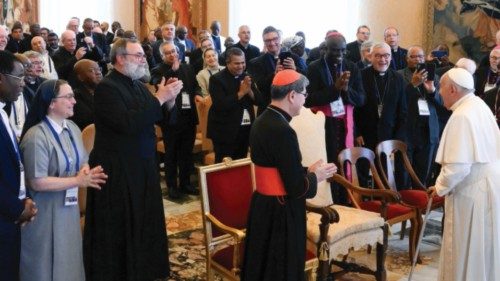 Communion, créativité et ténacité au service de l’évangélisation FRA-022 Communion, créativité et ténacité au service de l’évangélisation FRA-022