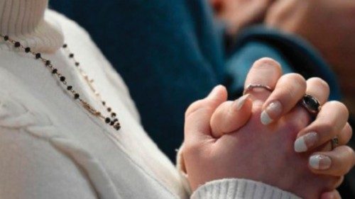 Statuts de la fondation vaticane «Réseau mondial de prière du Pape» FRA-028 Statuts de la fondation vaticane «Réseau mondial de prière du Pape» FRA-028