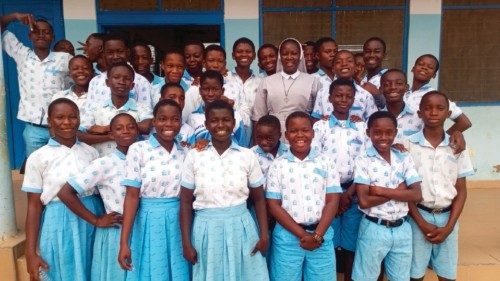 Servir Dieu par l’éducation FRA-037 Servir Dieu par l’éducation FRA-037