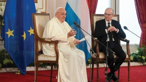  Paix, intégration et accueil antidotes aux horreurs de la guerre  FRA-040