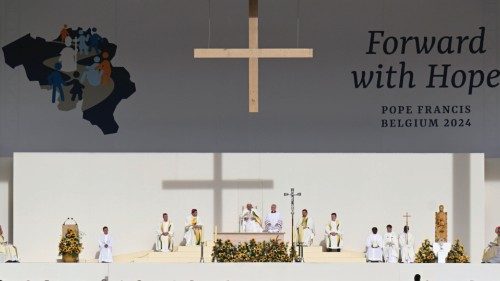 Dans l’Eglise il n’y a pas de place pour les abus le mal doit être révélé au grand jour FRA-040 Dans l’Eglise il n’y a pas de place pour les abus le mal doit être révélé au grand jour FRA-040
