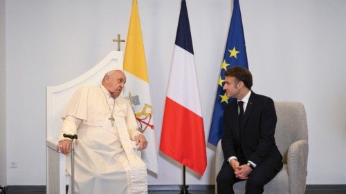 La rencontre avec le président de la République française et les paroles aux journalistes sur le ... La rencontre avec le président de la République française et les paroles aux journalistes sur le ...