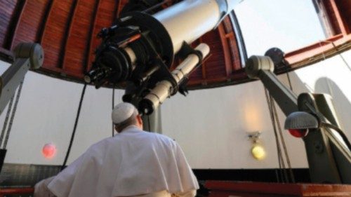  Visite à l’Observatoire du Vatican  et conversation avec Buzz Aldrin  FRA-009