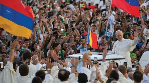 Le cri des jeunes pour la paix dans le monde FRA-009 Le cri des jeunes pour la paix dans le monde FRA-009