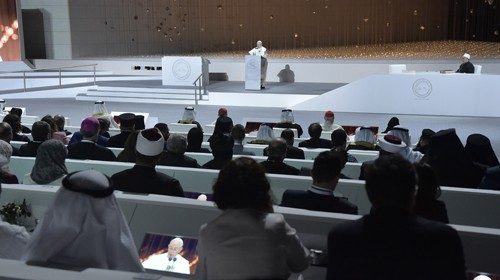 S.S. Francesco 2019.02.03 Viaggio Apostolico Emirati Arabi Uniti
04-02-2019 Incontro Interreligioso ... S.S. Francesco 2019.02.03 Viaggio Apostolico Emirati Arabi Uniti
04-02-2019 Incontro Interreligioso ...