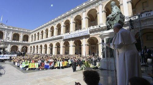 Papa Francesco - Visita del Santo Padre a Loreto - Incontro con i fedeli
25/03/2019
Vatican Media ... Papa Francesco - Visita del Santo Padre a Loreto - Incontro con i fedeli
25/03/2019
Vatican Media ...