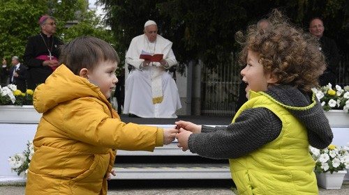 S.S. Francesco Incontro Ecumenico e Interreligioso con i Giovani 07-05-2019
@Vatican Media S.S. Francesco Incontro Ecumenico e Interreligioso con i Giovani 07-05-2019
@Vatican Media