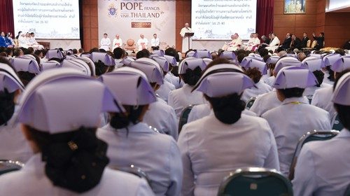 SS Francesco Viaggio Apostolico in Thailandia e Giappone Incontro con il Personale Medico del St. ... SS Francesco Viaggio Apostolico in Thailandia e Giappone Incontro con il Personale Medico del St. ...