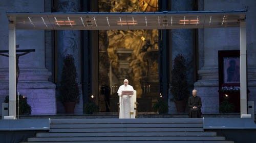 Papa Francesco in piazza San Pietro il 27 marzo 2020