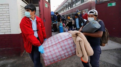 Bolivian citizens, who were stranded in Chile after the border was closed as a preventive measure, ... Bolivian citizens, who were stranded in Chile after the border was closed as a preventive measure, ...