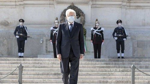 Mattarella-altare-della-patria-2.jpg Mattarella-altare-della-patria-2.jpg