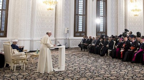 SS Francesco - Viaggio Apostolico In Azerbaijan - Incontro con lo Sceicco dei Musulmani del Caucaso ...