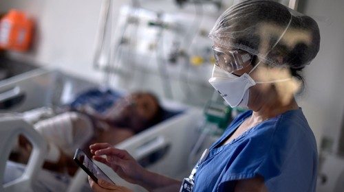 Reparto di terapia intensiva dell’Ospedale Santa Casa di Belo Horizonte, Brasile (Afp) Reparto di terapia intensiva dell’Ospedale Santa Casa di Belo Horizonte, Brasile (Afp)