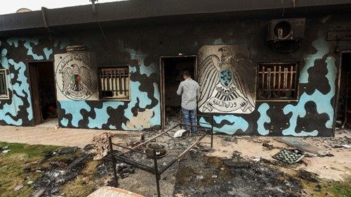 Una struttura di detenzione dei prigionieri dell’esercito di Haftar (Afp) Una struttura di detenzione dei prigionieri dell’esercito di Haftar (Afp)