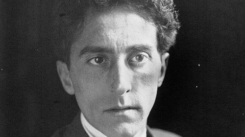 Jean Cocteau nel 1923 Jean Cocteau nel 1923