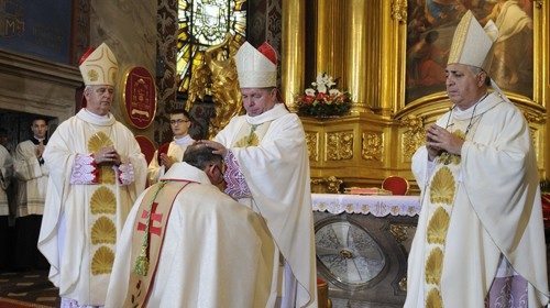 18 lipca 2020 Kielce Msza æw. z æwi«ceniami biskupimi ks. Henryka JagodziÄskiego. 18 lipca 2020 Kielce Msza æw. z æwi«ceniami biskupimi ks. Henryka JagodziÄskiego.