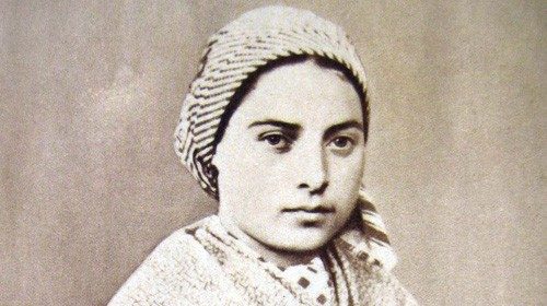 Bernadette, la mistica francese proclamata santa da Pio XI nel 1933 Bernadette, la mistica francese proclamata santa da Pio XI nel 1933