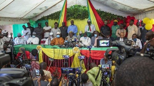 epaselect epa08615292 Members of the opposition M5-RFP group hold a press conference in Bamako, ...