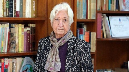 Iraqi-novelist-Safira-Jamil-Hafiz-is-pictured-at-the-library-in-her-villa-in-Baghdad-Iraq-scaled.jpg ...