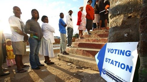 voting queue 2.jpg voting queue 2.jpg