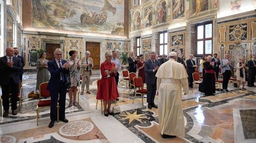 SS. Francesco - Sala Clementina: Redazione del Settimanale âTertioâ  18-09-2020