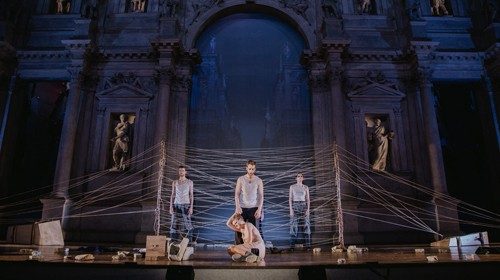 Una scena dell’«Elettra» allestita nel Teatro Olimpico di Vicenza nel 2018