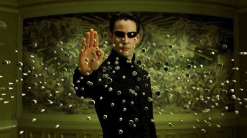 Una scena del film «The Matrix» (Andy e Larry Wachowski, 1999)