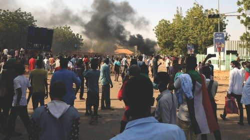epa08762367 Protesters chant slogans during an anti-government protest in Khartoum, Sudan, 21 ...