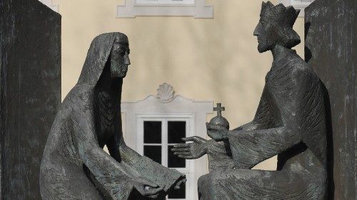Il monumento a Rosvita eretto nel 1978 a Bad Gandersheim (Wikimedia commons) Il monumento a Rosvita eretto nel 1978 a Bad Gandersheim (Wikimedia commons)
