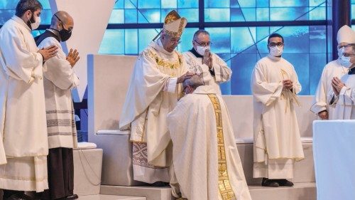 Ordinazione episcopale di monsignor Enrico Feroci, parroco di Santa Maria del Divino Amore a Castel ...