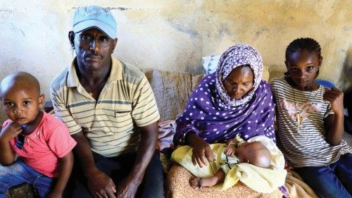 Rifugiati etiopi in fuga dal Tigray. Campo di Fashaga, al confine con il Sudan (Reuters)