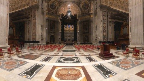 L’allestimento della basilica Vaticana per il Concistoro