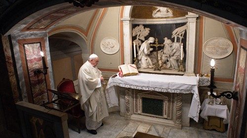 La messa nella cappella Sistina della basilica di Santa Maria Maggiore (8 dicembre) La messa nella cappella Sistina della basilica di Santa Maria Maggiore (8 dicembre)
