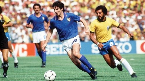 FILE PHOTO: Football - 1982 FIFA World Cup - Second Phase Group 4 - Italy v Brazil - Estadio Sarria, ... FILE PHOTO: Football - 1982 FIFA World Cup - Second Phase Group 4 - Italy v Brazil - Estadio Sarria, ...