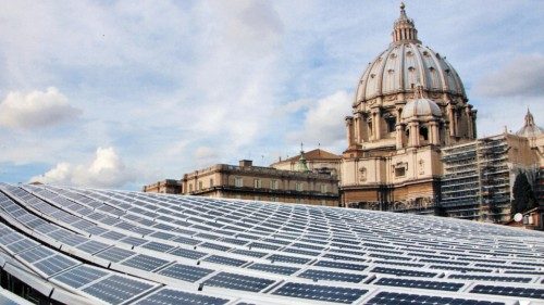 *OR* n.283/10 - l'impianto fotovoltaico istallato sulla copertura dell'aula Paolo VI, entrato in ...