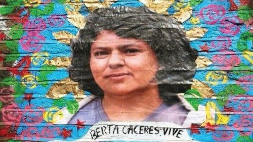 Un murale in onore di Berta Cáceres uccisa nel 2016