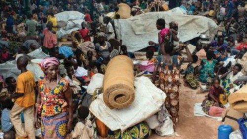 Centrafrica: oltre duecentomila sfollati in meno di due mesi  QUO-024