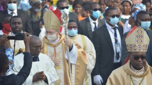  La Santa Sede in Africa   “ponte” tra pace e giustizia  QUO-026