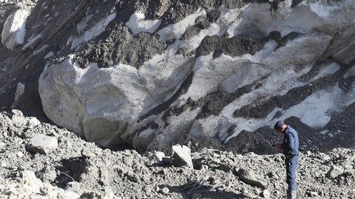 epa09000804 Search and rescue operations in the aftermath of a glacier burst and flood near the ...